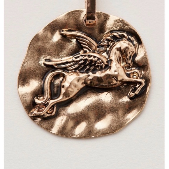 NWT Free People Gold Pegasus Pendant Bag Charm - Picture 2 of 6